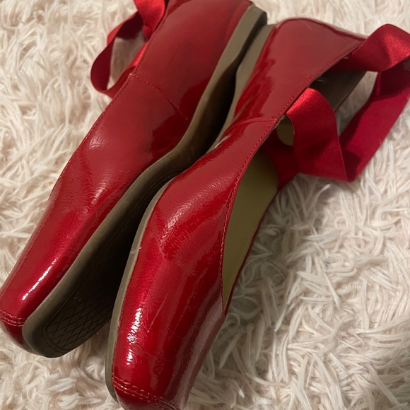 Jessica Simpson Ruby Red Criss Cross Ribbon Ballet flats - Picture 2 of 3